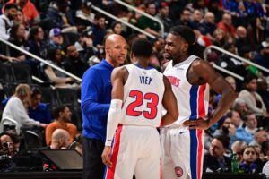 dono Pistons time técnico