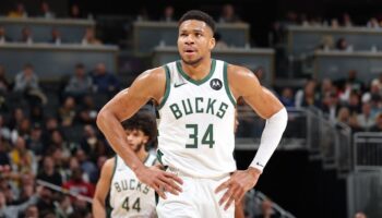 Giannis Antetokounmpo Milwaukee Bucks