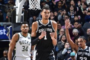 Giannis Antetokounmpo Victor Wembanyama