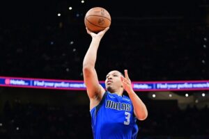 mavericks troca grant williams