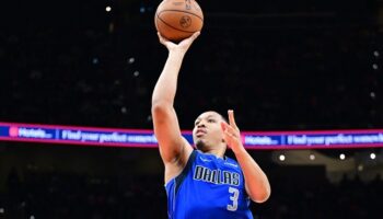 mavericks troca grant williams