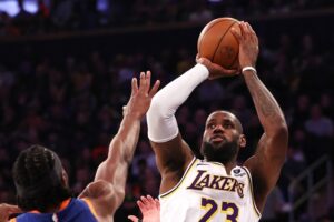 lebron james lakers knicks
