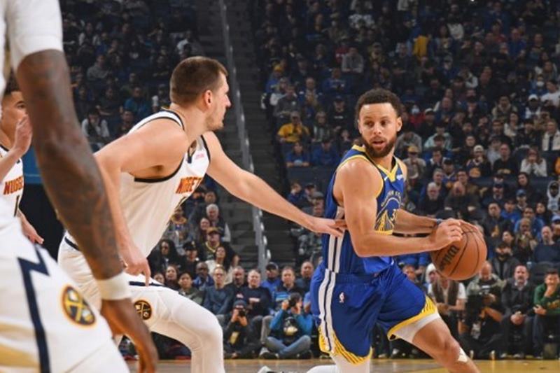 onde assistir NBA Nuggets Warriors