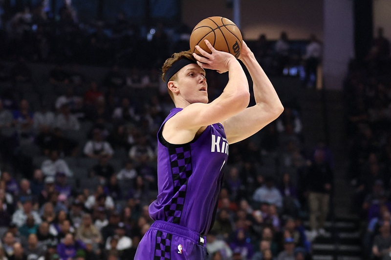 Kevin Huerter Kings temporada