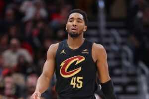Donovan Mitchell lesão Cavaliers