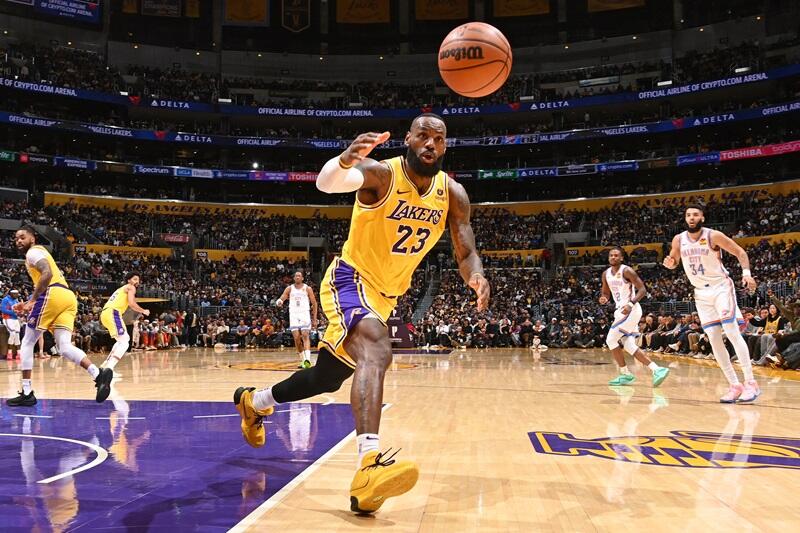 dona Lakers LeBron James