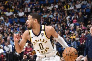 Tyrese Haliburton arremesso NBA