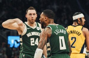 Damian Lillard Bucks Pacers