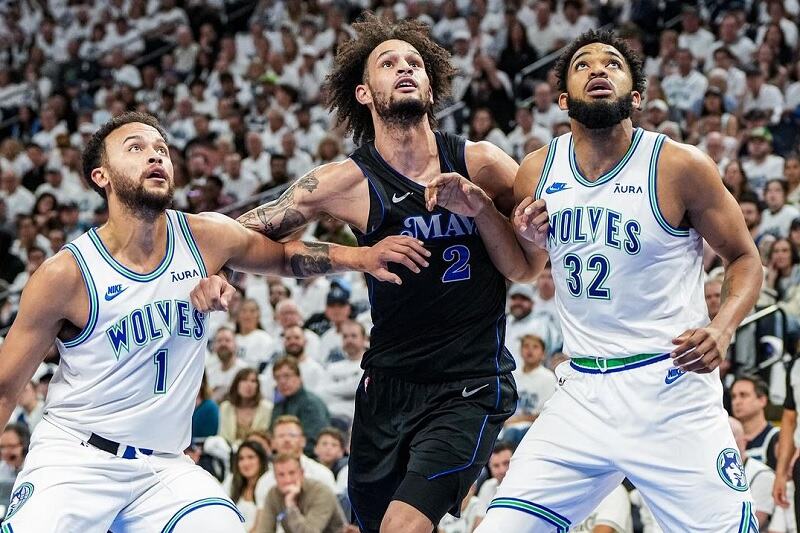 Mavericks pivô jogo Timberwolves