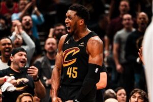 Donovan Mitchell Cavaliers Magic