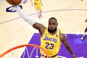 Chris Paul LeBron James