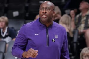 mike brown contrato kings