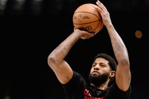 Paul George troca Lakers