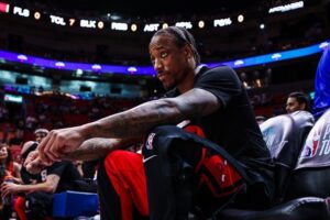 demar derozan bulls contrato