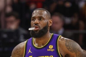 Lakers LeBron James técnico