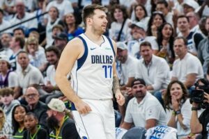 Luka Doncic Stephen Curry