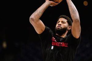 Paul George Clippers contrato 76ers