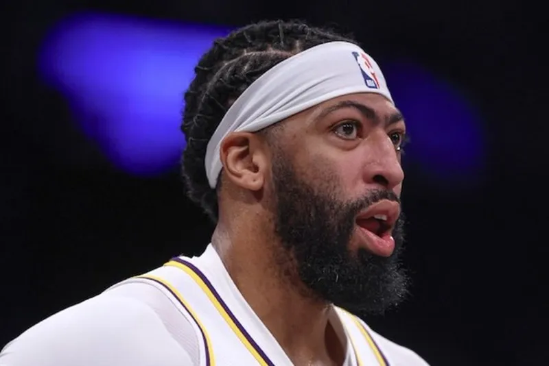 lakers pivô anthony davis