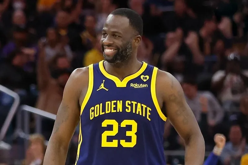 Draymond Green LeBron James