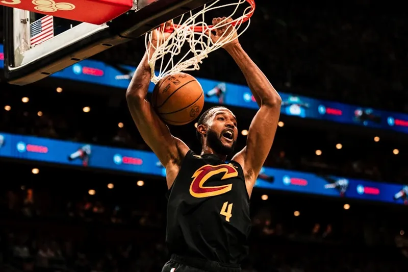 evan mobley contrato cavaliers