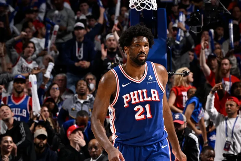 jogador NBA Joel Embiid