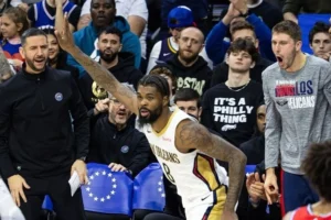 mavericks contrato naji marshall