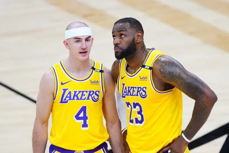 Alex Caruso LeBron James