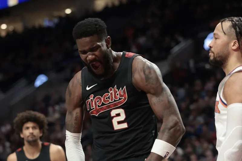 Deandre Ayton Blazers temporada