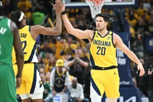 Doug McDermott reforço Lakers