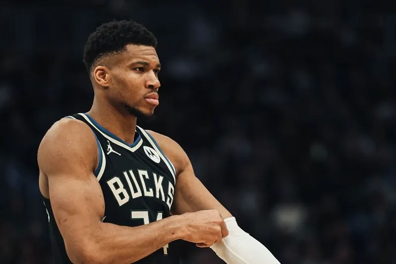 charles barkley giannis antetokounmpo