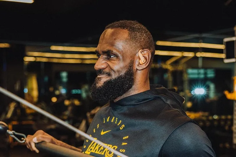 LeBron James carreira NBA