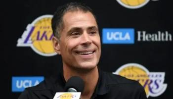 lakers troca rob pelinka