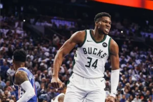 Giannis Antetokounmpo Bucks time