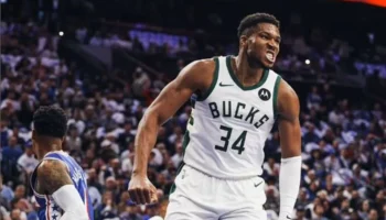 Giannis Antetokounmpo Bucks time