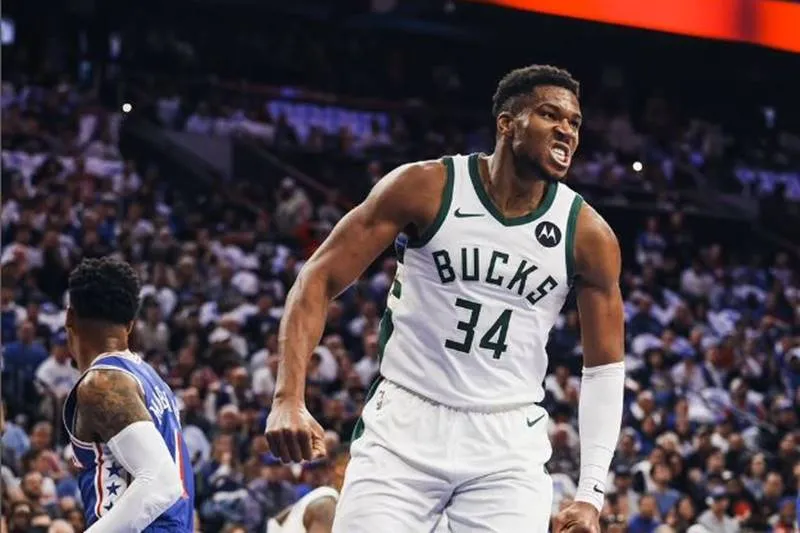 Giannis Antetokounmpo Bucks time