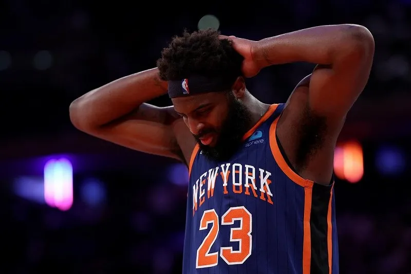 troca nba mitchell robinson