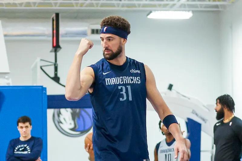 técnico mavericks klay thompson