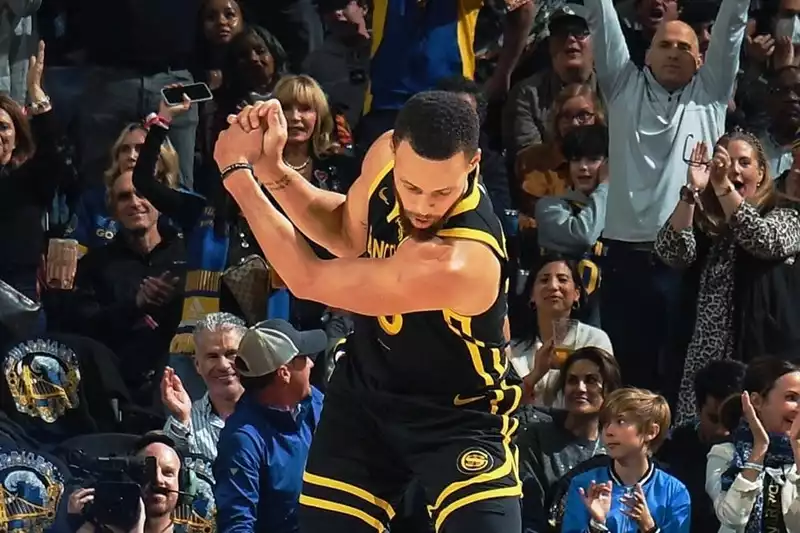 stephen curry warriors jogo