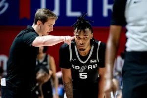 NBA Stephon Castle calouro