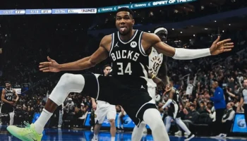 Giannis Antetokounmpo Bucks NBA