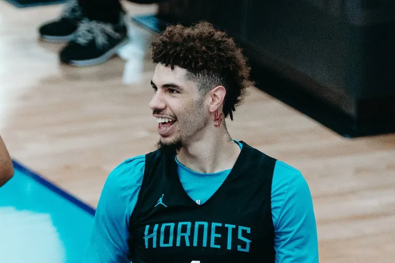 LaMelo Ball Hornets Cavaliers