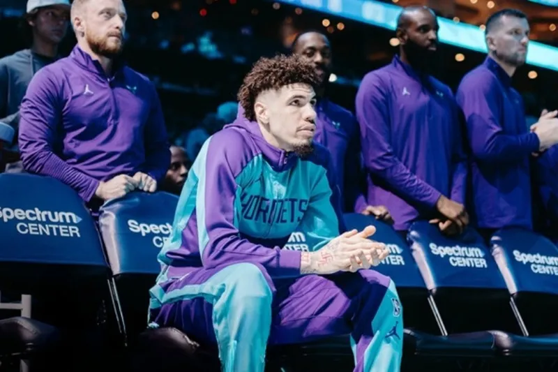 LaMelo Ball troca Hornets