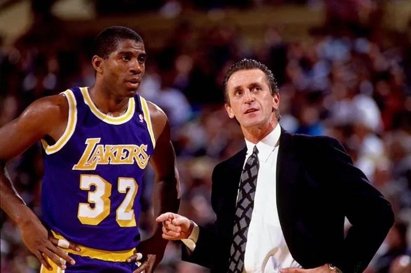 Lakers Pat Riley estátua