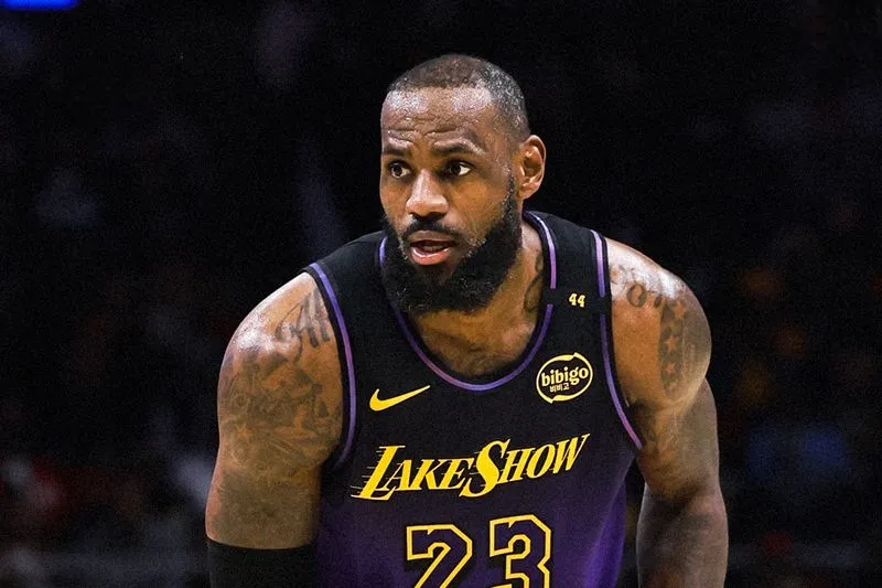 GM LeBron James Lakers