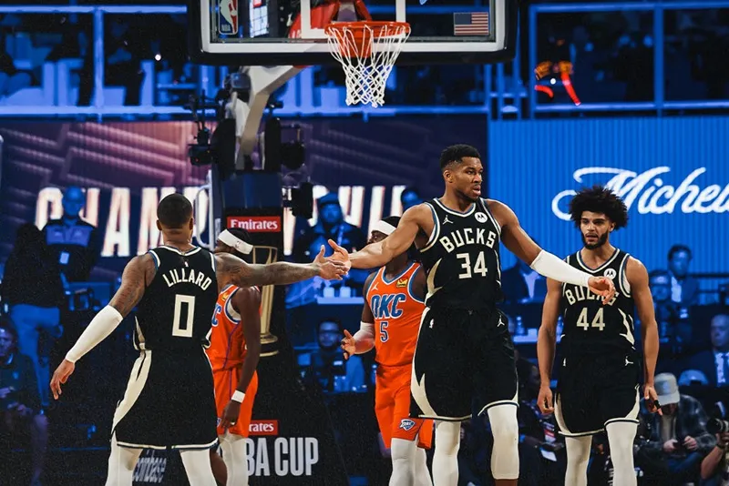 Giannis Antetokounmpo Bucks Thunder