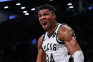 Giannis Antetokounmpo derrota Bucks