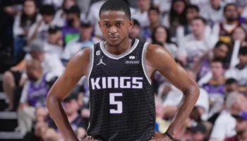 técnico De'Aaron Fox Kings