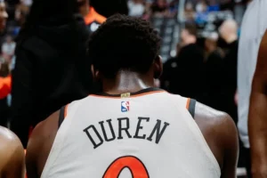 Pistons troca Jalen Duren