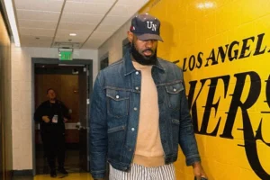 LeBron James defender Lakers