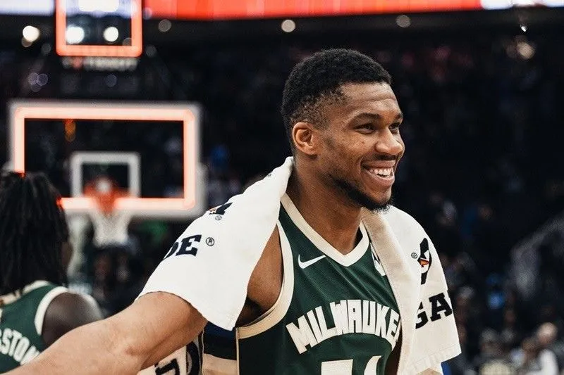 Giannis Antetokounmpo Bucks Kings